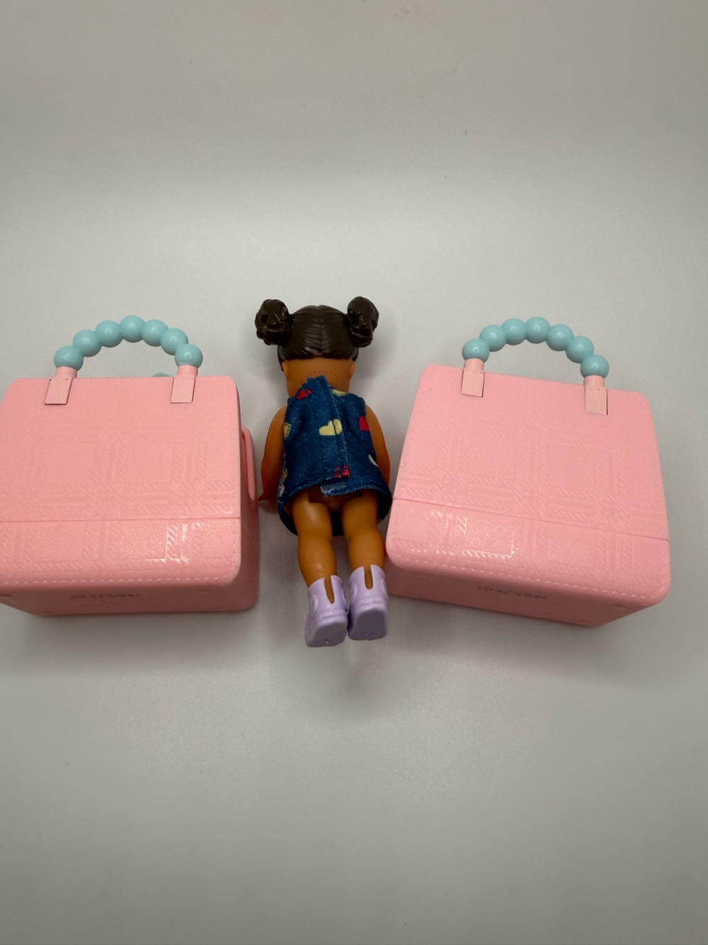 Barbie art teacher toddler doll with dress & bags - Picture 10 of 12